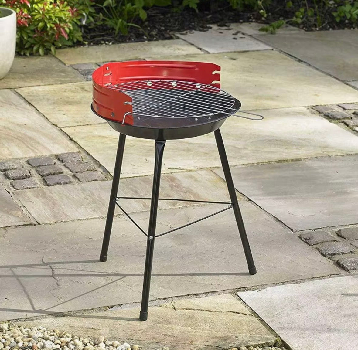 Barbecue a Carbonella da Esterno Compatto e Portatile con Griglia Rossa - Ideale per Balconi, Giardini e Campeggio