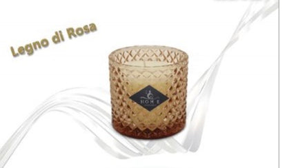 Candela Profumata Legno di Rosa – Eleganza, Calore e Raffinatezza