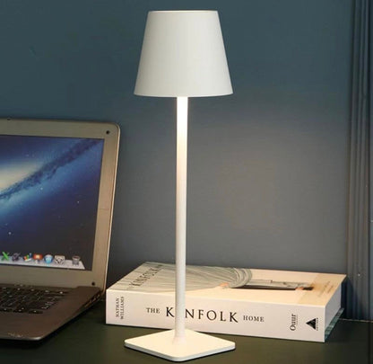 Lampada da Tavolo LED Design Moderno – Ricaricabile e Minimal