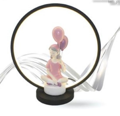 Lampada LED Decorativa con Personaggio – Design Moderno e Luce Accogliente