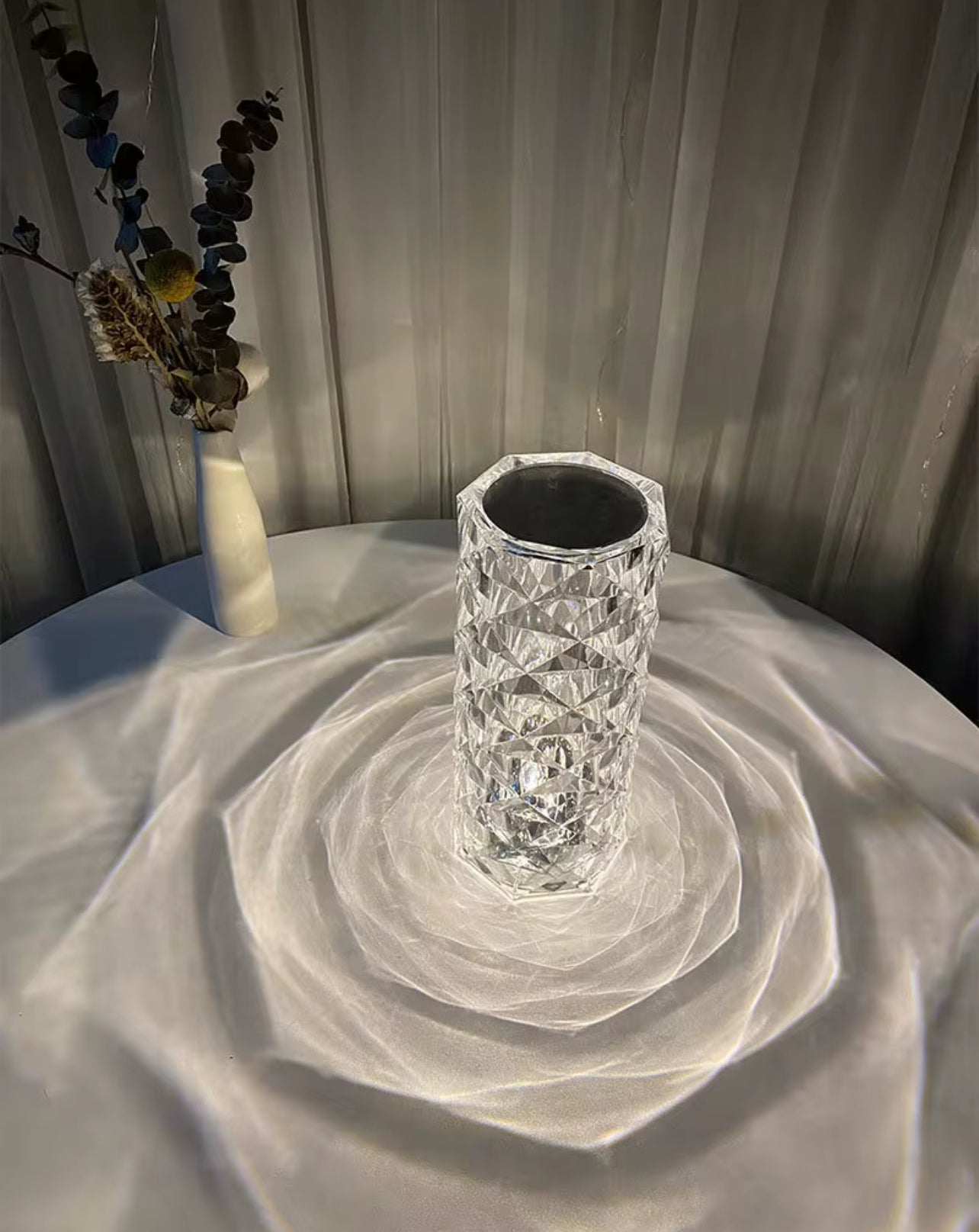 Lampada da Tavolo a LED Effetto Cristallo - Illumina la Tua Magia! ✨