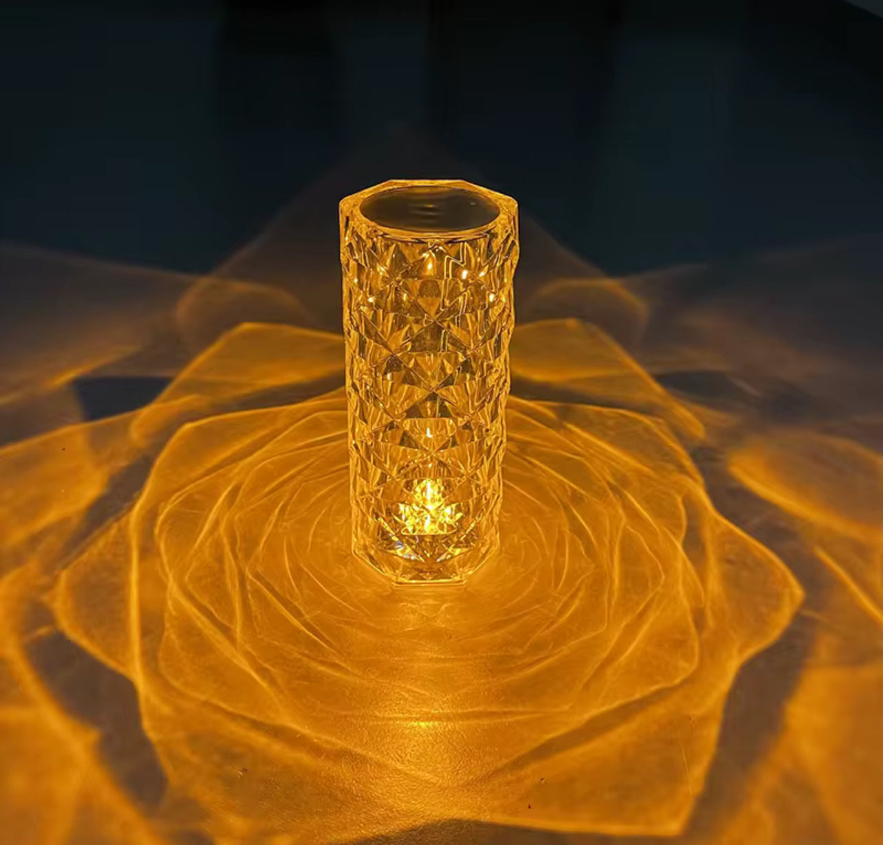 Lampada da Tavolo a LED Effetto Cristallo - Illumina la Tua Magia! ✨