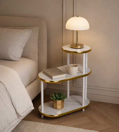 Tavolino da Salotto Moderno 3 Ripiani Effetto Marmo Bianco con Bordi Oro, Tavolino Laterale Salvaspazio, Mobiletto Multiuso per Camera da Letto, Soggiorno e Angolo Caffè, 68x60x30 cm